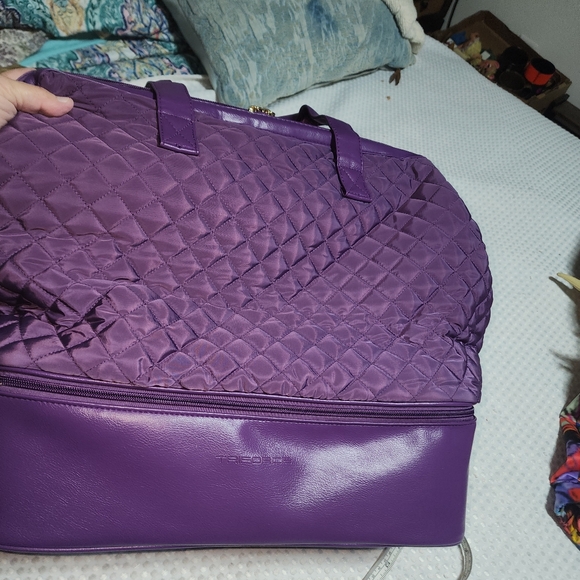 TRIFORCE EUC XL 18" CARRY ON QUILTED FRAMED OPENING WEEKENDER BAG - Picture 12 of 13